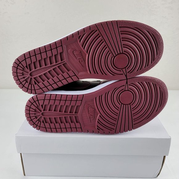 NIKE Air Jordan 1 Low SE Beetroot Gold - Picture 2 of 5